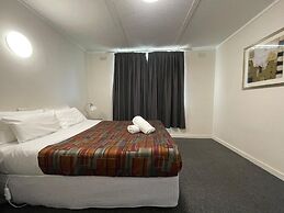 Parkside Inn Motel