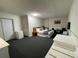 Parkside Inn Motel