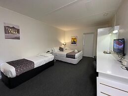 Parkside Inn Motel