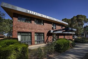Parkside Inn Motel