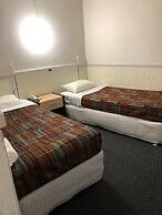 Parkside Inn Motel