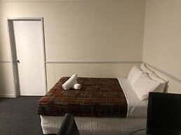 Parkside Inn Motel