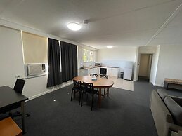 Parkside Inn Motel