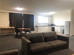 Parkside Inn Motel
