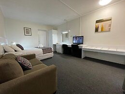 Parkside Inn Motel