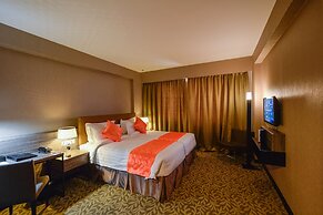 Grand Alora Hotel