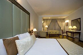 Hotel Sarina