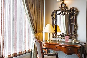Hotel Sarina