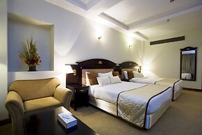 Hotel Sarina