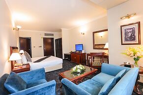 Hotel Sarina