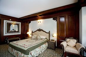 Hotel Sarina