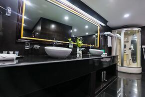 Hotel Sarina