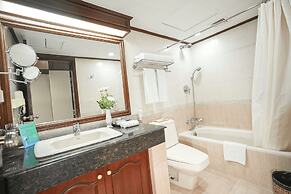 Hotel Sarina