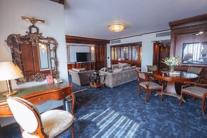 Hotel Sarina