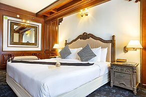 Hotel Sarina