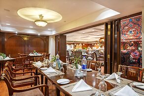 Hotel Sarina
