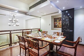 Hotel Sarina