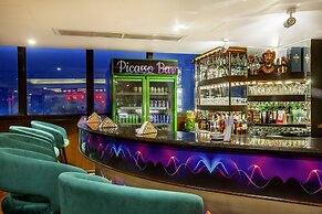 Hotel Sarina