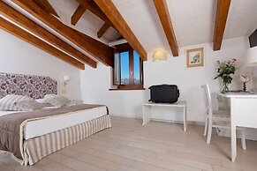 Villa Maria