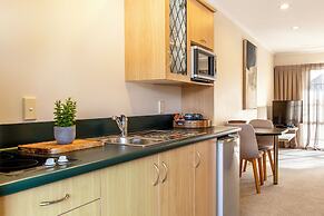 Greenlane Manor Motel