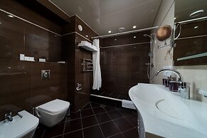 Denart Hotel