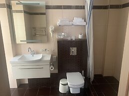 Denart Hotel