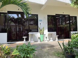 Turtle Inn Resort