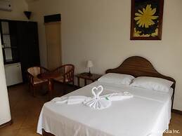 Turtle Inn Resort