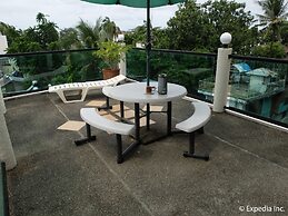 Turtle Inn Resort
