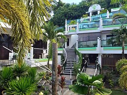 Turtle Inn Resort