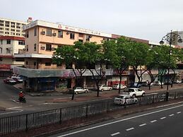 Hotel Holiday