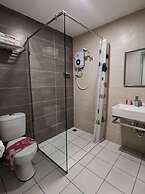 Hotel Holiday