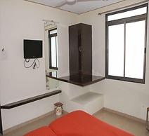 Skyway Inn