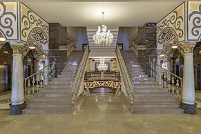 Royal Holiday Palace