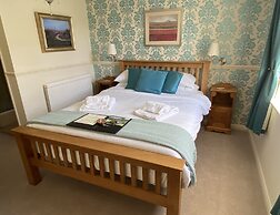 Plumpton Court