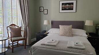Starlings Guest House