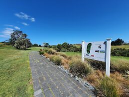 Whangaparaoa Lodge Motel