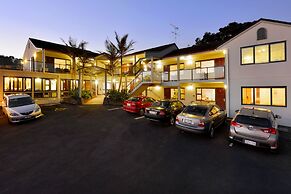Whangaparaoa Lodge Motel