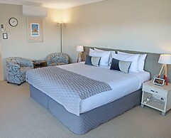 Whangaparaoa Lodge Motel