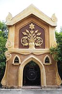 Villa Thongbura