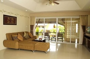 Villa Thongbura