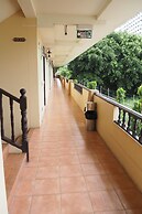Villa Thongbura