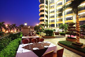 Royal Marina Plaza