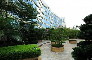 Royal Marina Plaza