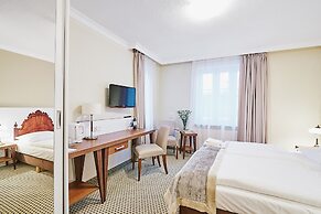 Jantar Hotel & Spa