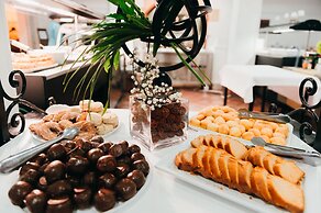 Ona Beverly Hills Suites