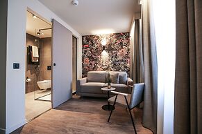 Adaastra Boutique Hotel