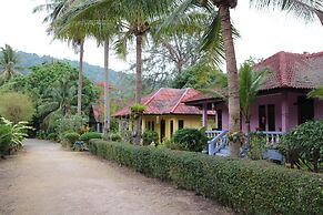 Lanta Villa Resort