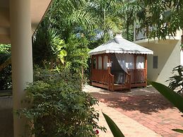 Rayon Hotel