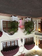 Rayon Hotel